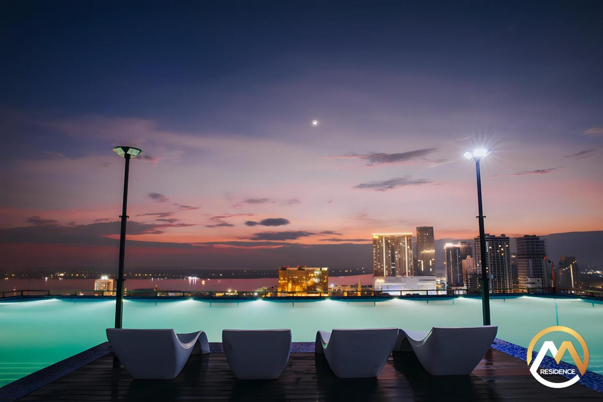 Infinity Pool Hotel Phnom Penh Down To 24 Usd In M Residence Exterior photo